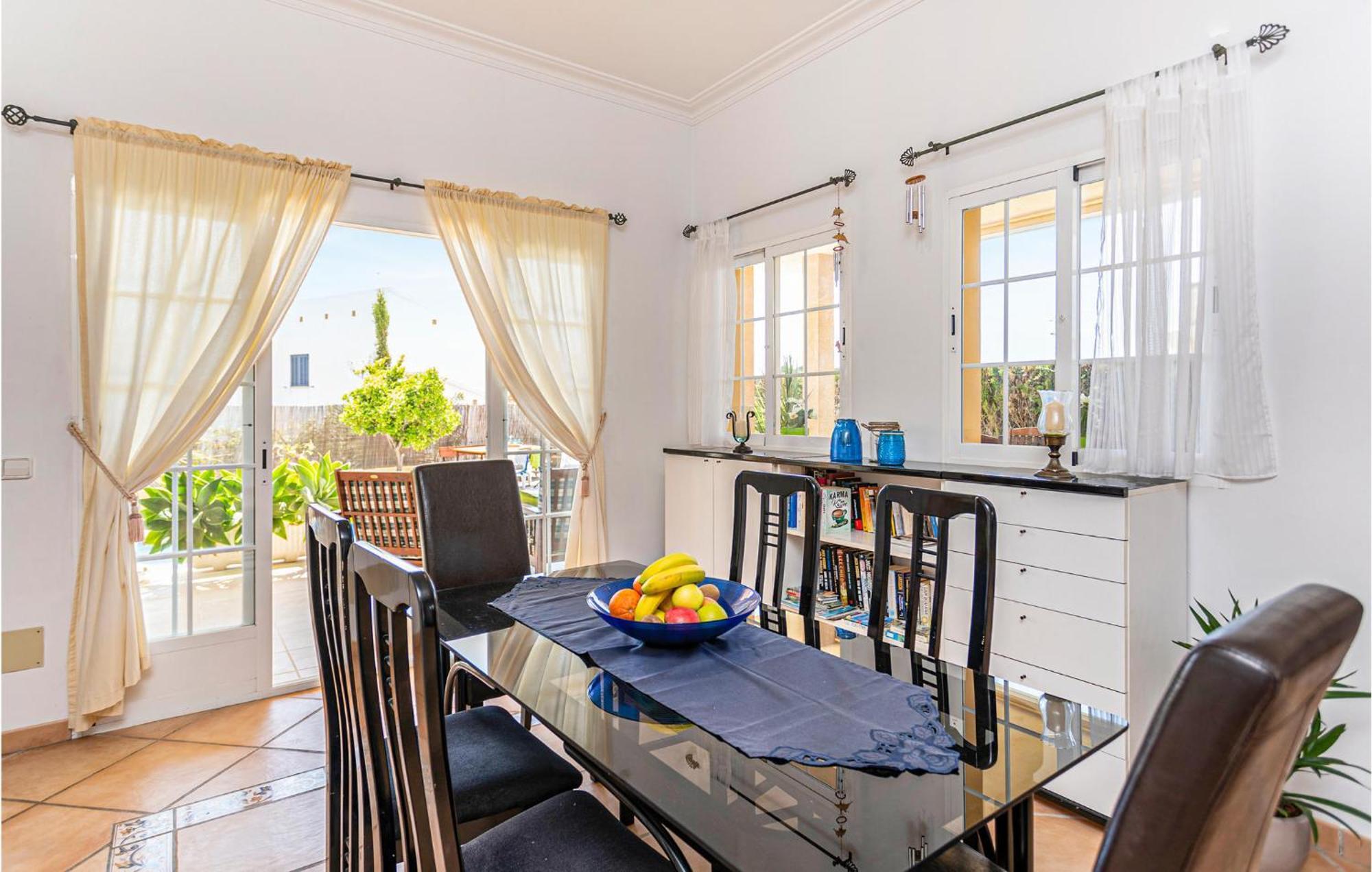 Awesome In Cala Bona With Kitchen Ferienhaus