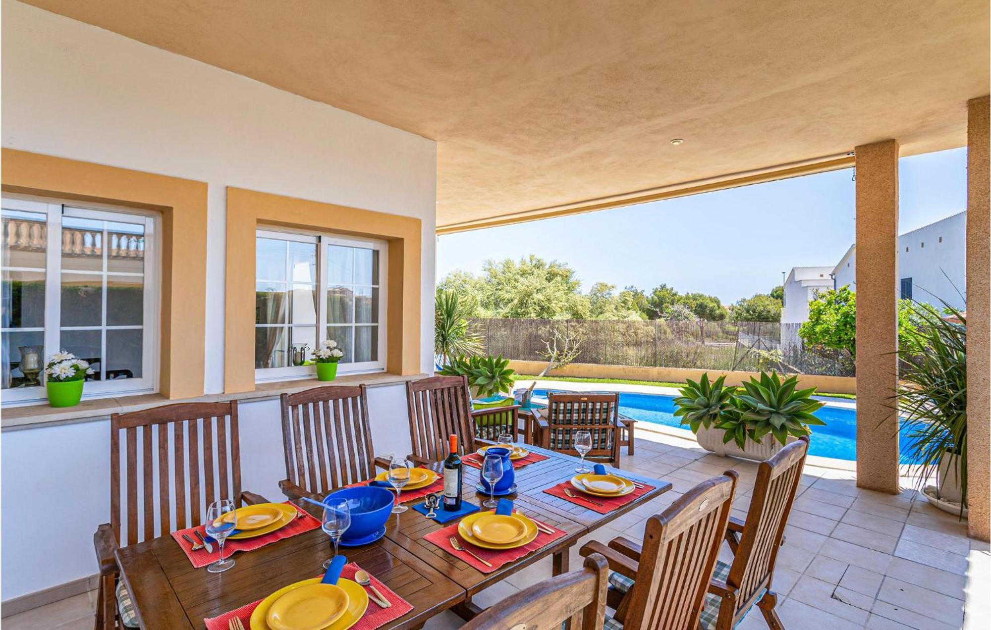 Ferienhaus Awesome In Cala Bona With Kitchen *