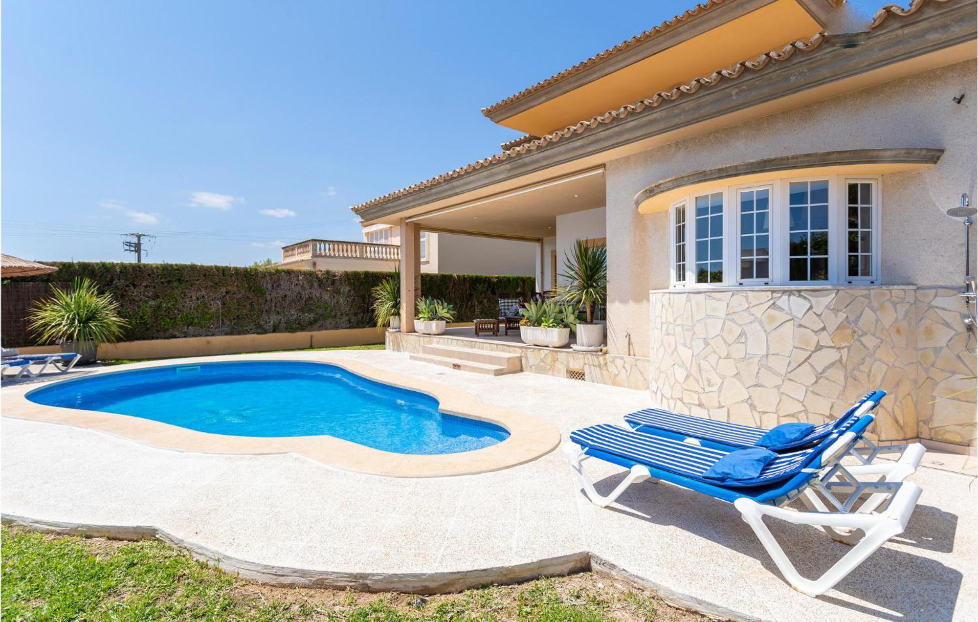 Ferienhaus Awesome In Cala Bona With Kitchen Cala Bona (Mallorca)