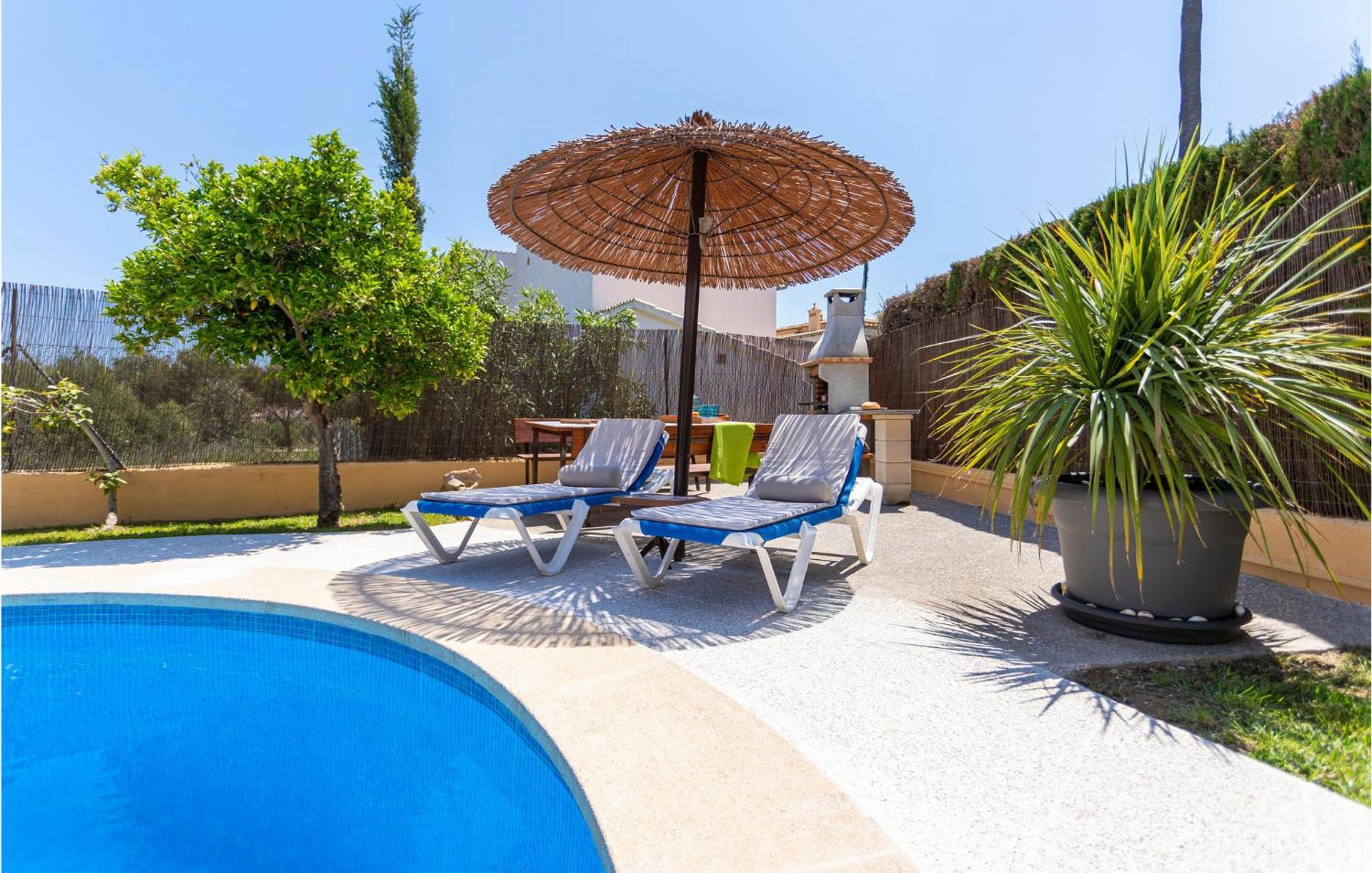 Awesome In Cala Bona With Kitchen *